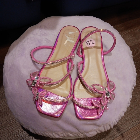 BAMBOO Pink Sandals with Glossy Finish - Picture 2 of 4